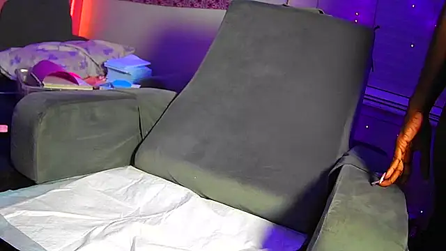 Tatithegoddess online show from November 19, 3:06 am