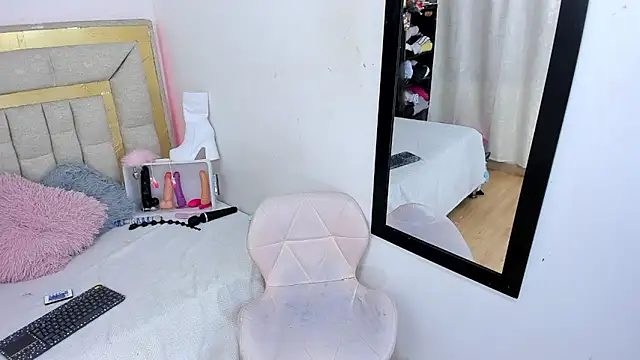 Snapshot of melody_bonnet chatting on June 16, 3:09 am melody bonnet online show from June 16, 3:09 am