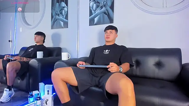 Cristopher strong online show from November 22, 12:37 pm