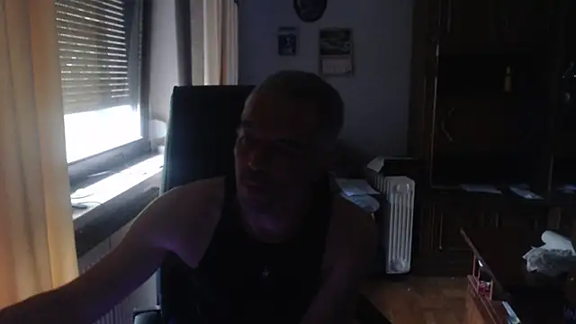 Snapshot of JohnnyD80 chatting on June 17, 5:58 pm JohnnyD80 online show from June 17, 5:58 pm