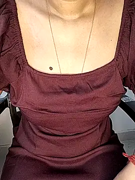 Ms Neera online show from February 18, 11:00 am