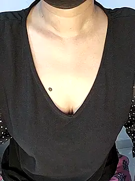 Ms Neera online show from February 19, 2:12 pm