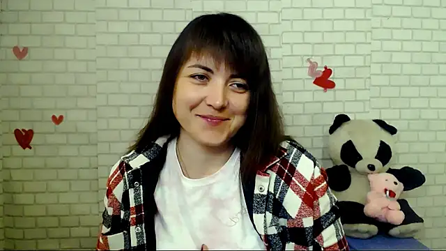 Snapshot of Darina_M_ chatting on May 8, 4:40 am Darina M online show from May 8, 4:40 am