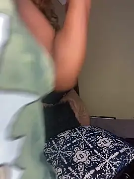 DarkBerry87 online show from October 15, 12:00 am