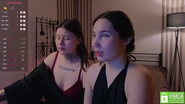 Snapshot of domDani_subMay chatting on February 12, 1:30 am domDani subMay online show from February 12, 1:30 am