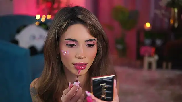 Snapshot of TheAyana chatting on March 21, 9:45 pm TheAyana online show from March 21, 9:45 pm