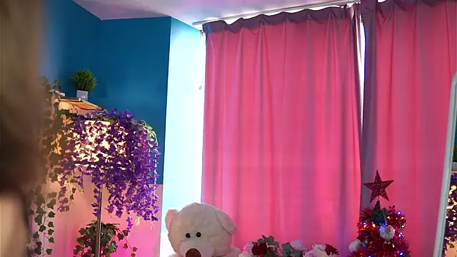 Snapshot of TheAyana chatting on December 18, 11:49 am TheAyana online show from December 18, 11:49 am