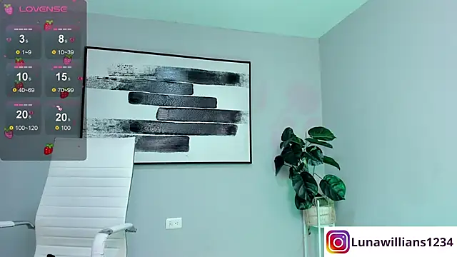 Snapshot of luna_willians chatting on February 20, 3:52 pm luna willians online show from February 20, 3:52 pm