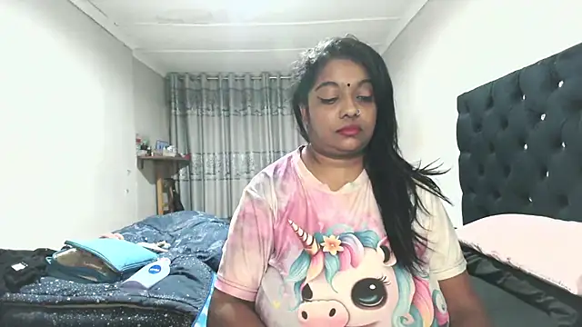 Snapshot of Indianmayaxoxo chatting on May 17, 4:03 pm Indianmayaxoxo online show from May 17, 4:03 pm