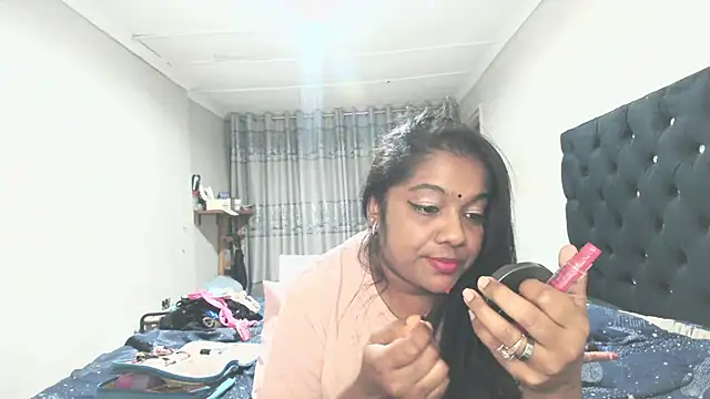 Snapshot of Indianmayaxoxo chatting on June 8, 4:40 pm Indianmayaxoxo online show from June 8, 4:40 pm