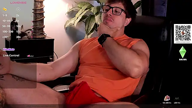 ADAM BOUTON  online show from November 5, 12:27 pm