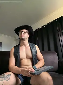 Snapshot of ADAM_BOUTON_ chatting on July 23, 2:48 pm ADAM BOUTON online show from July 23, 2:48 pm