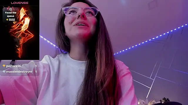 Ich Bin Julia online show from December 9, 6:57 pm