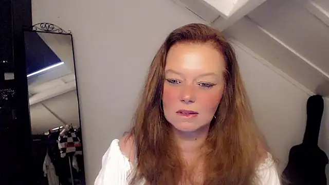 Snapshot of roxanna24 chatting on March 15, 4:02 pm roxanna24 online show from March 15, 4:02 pm