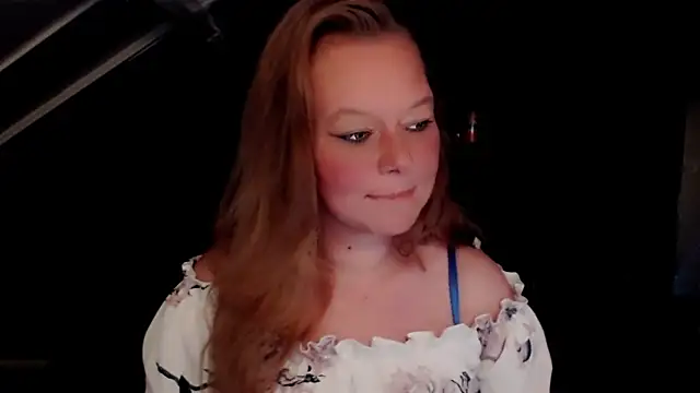 Snapshot of roxanna24 chatting on May 17, 5:53 pm roxanna24 online show from May 17, 5:53 pm