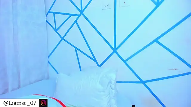 liam scott77 online show from December 4, 1:04 am