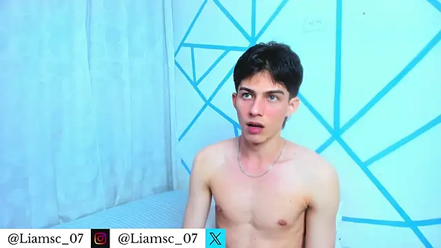 Snapshot of liam_scott77 chatting on August 6, 3:03 pm liam scott77 online show from August 6, 3:03 pm