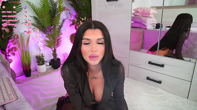 EmilyHudsson 1 online show from March 12, 9:03 pm