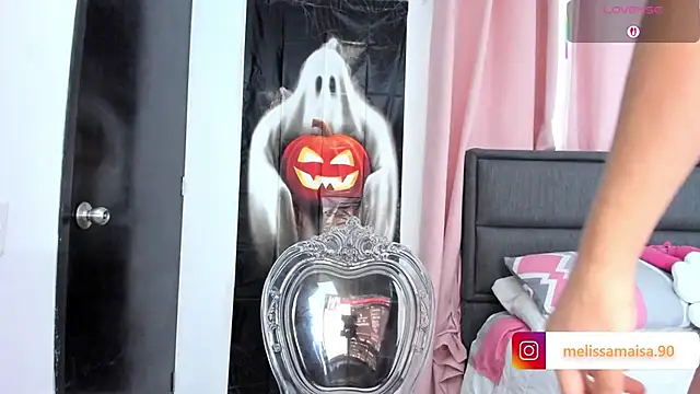 sara maisa online show from October 22, 8:08 pm