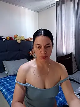 renata hot1 online show from April 30, 6:36 pm