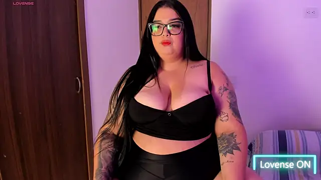 Apriilpeach  online show from December 10, 5:55 pm