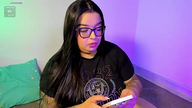 Apriilpeach  online show from May 5, 6:16 pm