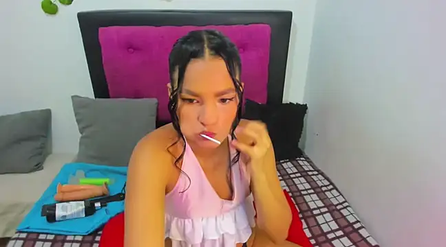 Snapshot of AlondraFoxx chatting on January 23, 2:44 am AlondraFoxx online show from January 23, 2:44 am