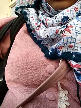 Snapshot of Rani_Desai69 chatting on February 14, 12:46 pm Rani Desai69 online show from February 14, 12:46 pm