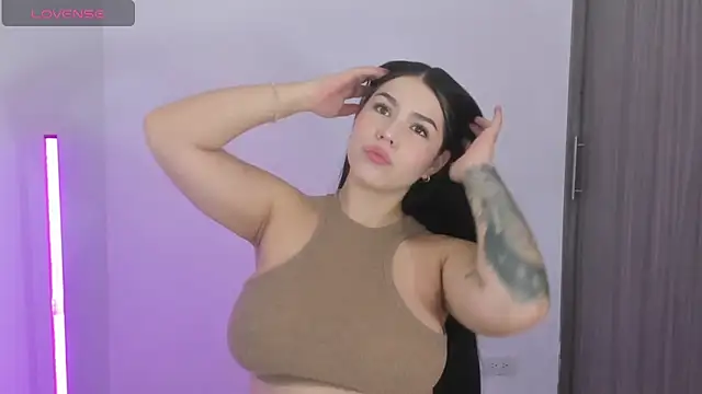 Snapshot of Natasha_su_ chatting on March 7, 3:53 pm Natasha su online show from March 7, 3:53 pm