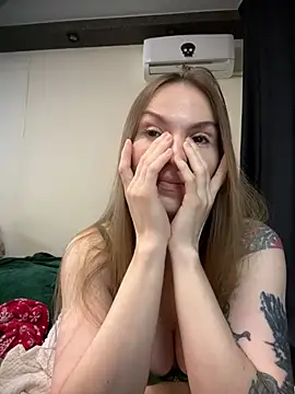 Snapshot of RachelBelI chatting on June 15, 11:29 pm RachelBelI online show from June 15, 11:29 pm