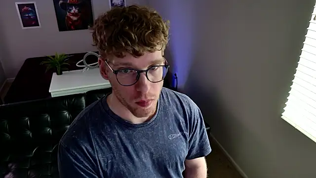 BlueEyedTallGuy94 online show from March 12, 9:10 pm