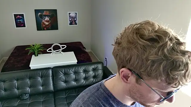 BlueEyedTallGuy94 online show from March 16, 9:19 pm