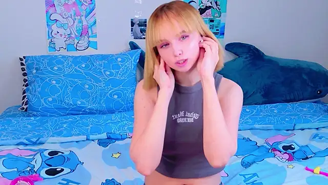b4by LoL1 online show from July 3, 12:11 pm