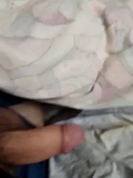 Snapshot of Grig1982 chatting on November 22, 7:29 am Grig1982 online show from November 22, 7:29 am