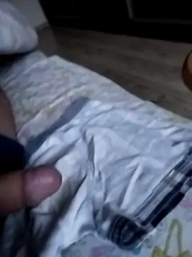 Snapshot of Grig1982 chatting on December 16, 6:51 am Grig1982 online show from December 16, 6:51 am