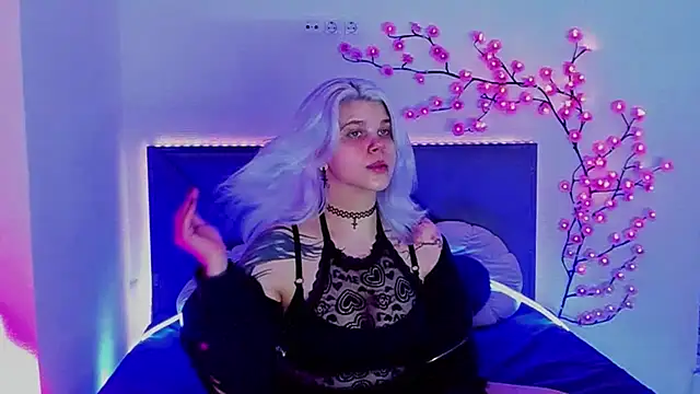 JoannLowe online show from May 2, 6:46 pm