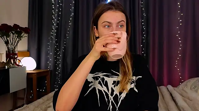 Snapshot of tomorrows_day chatting on February 25, 6:34 am tomorrows day online show from February 25, 6:34 am