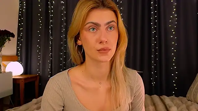 Snapshot of tomorrows_day chatting on March 7, 5:59 am tomorrows day online show from March 7, 5:59 am