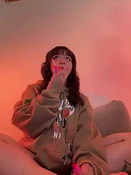 Snapshot of Ashley_Chriss chatting on December 22, 5:01 am Ashley Chriss online show from December 22, 5:01 am