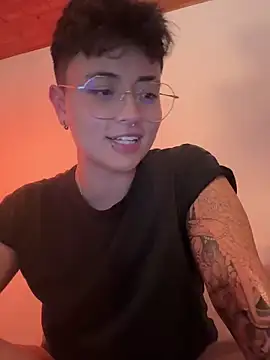 Snapshot of Ashley_Chriss chatting on January 17, 7:08 am Ashley Chriss online show from January 17, 7:08 am