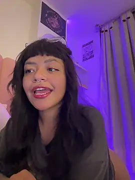 Snapshot of Ashley_Chriss chatting on February 9, 5:19 am Ashley Chriss online show from February 9, 5:19 am