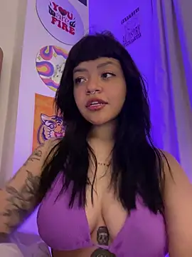 Snapshot of Ashley_Chriss chatting on February 21, 4:51 am Ashley Chriss online show from February 21, 4:51 am