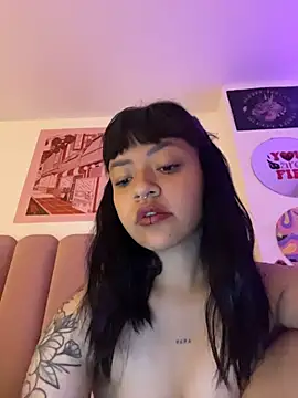 Snapshot of Ashley_Chriss chatting on November 8, 2:23 am Ashley Chriss online show from November 8, 2:23 am