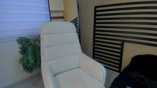 Catyloves online show from March 11, 8:37 pm