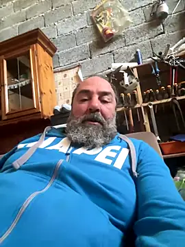 Snapshot of ros217 chatting on October 7, 10:45 am ros217 online show from October 7, 10:45 am