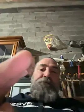 Snapshot of ros217 chatting on November 28, 5:37 pm ros217 online show from November 28, 5:37 pm