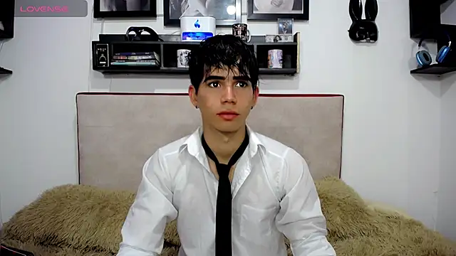 Tayson Rivers online show from March 14, 8:17 pm