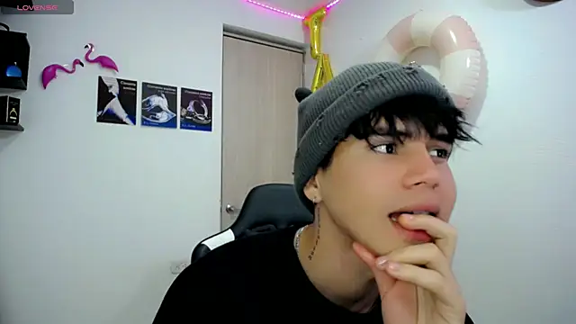 Tayson Rivers online show from September 13, 12:32 am