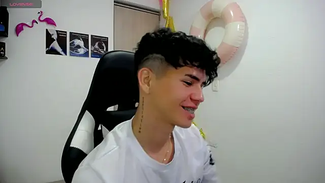 Tayson Rivers online show from September 22, 1:29 am