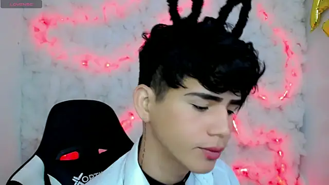 Tayson Rivers online show from October 2, 12:23 pm